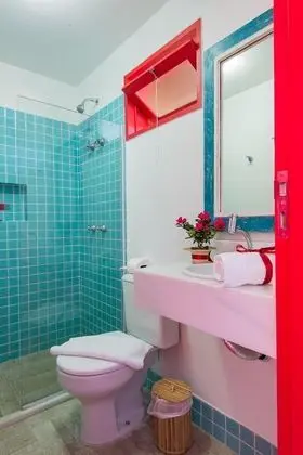 QUARTO DUPLO COM VARANDA