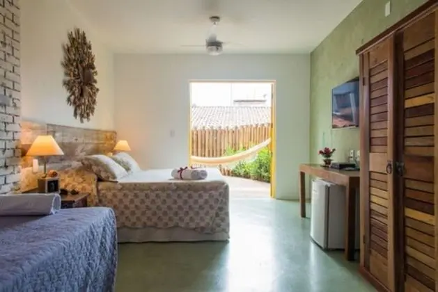 QUARTO QUADRUPLO COM VARANDA