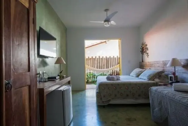 QUARTO QUADRUPLO COM VARANDA