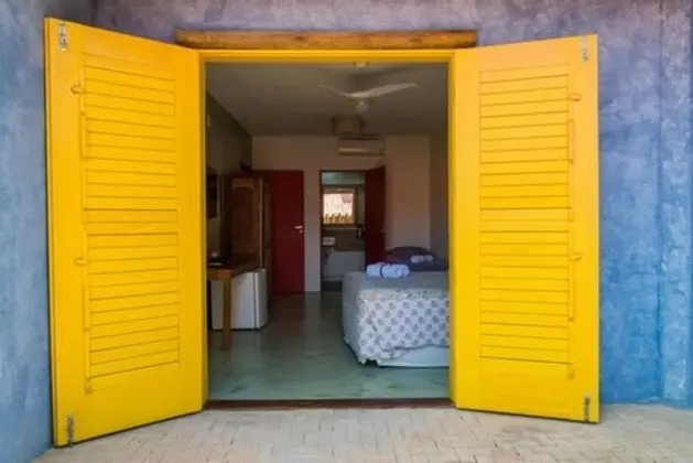 QUARTO QUADRUPLO COM VARANDA