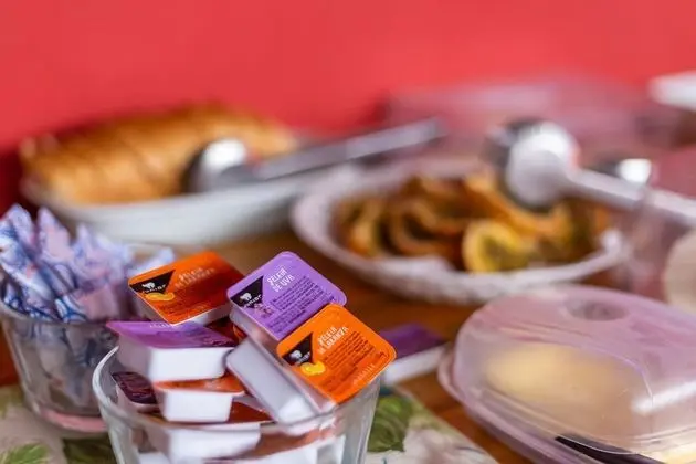Kahve ve/veya kahve makinesi