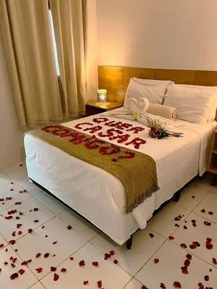 Comfort Tek Büyük Yataklı Oda, Havuz Manzaralı