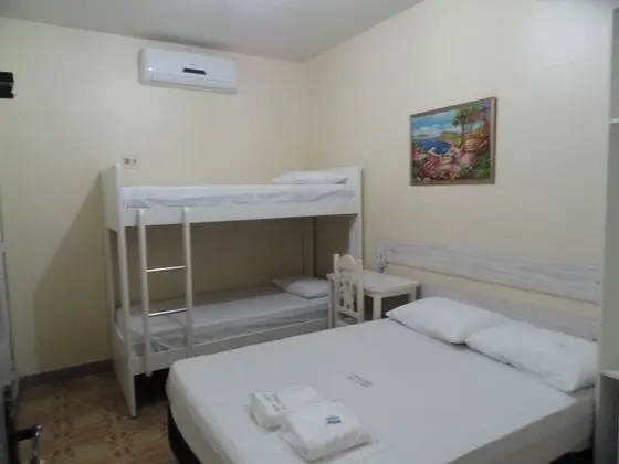 Üç Kişilik Oda