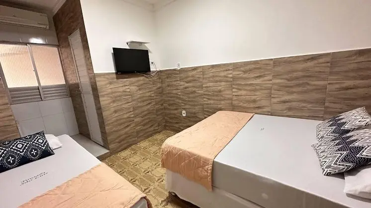 Üç Kişilik Oda
