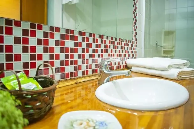 Deluxe Tek Büyük Yataklı Oda, Şömine, Dağ Manzaralı