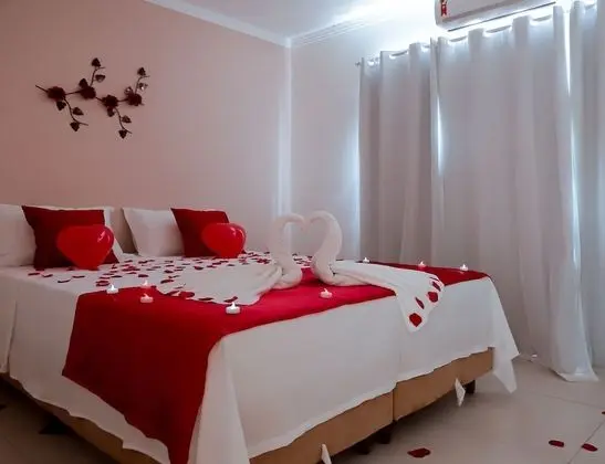 City Tek Büyük Yataklı Oda