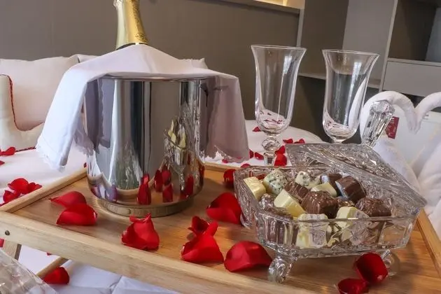 Deluxe Tek Büyük veya İki Ayrı Yataklı Oda