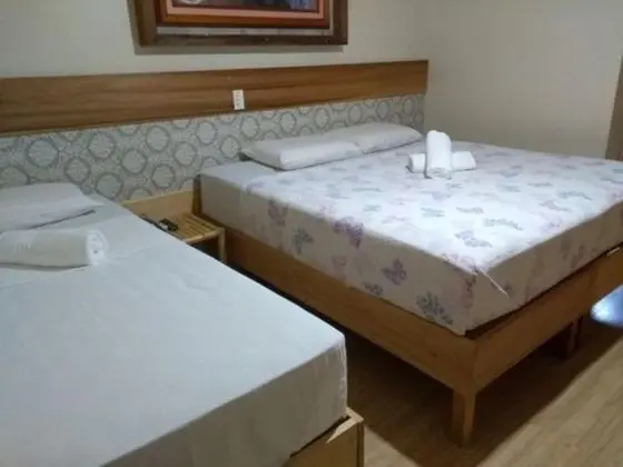 Üç Kişilik Oda