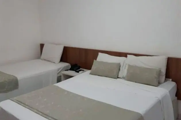 Üç Kişilik Oda