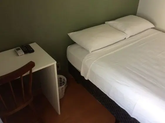 Tek Büyük Yataklı Oda, Ortak Banyo