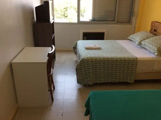 Üç Kişilik Oda, Ortak Banyo