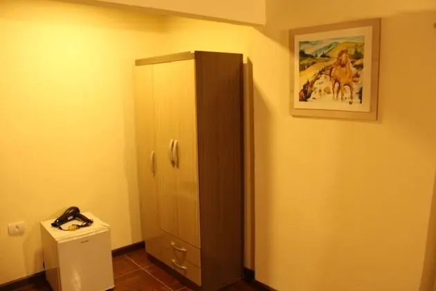 Tek Büyük Yataklı Oda, 1 Çift Kişilik Yatak, Avlu Manzaralı