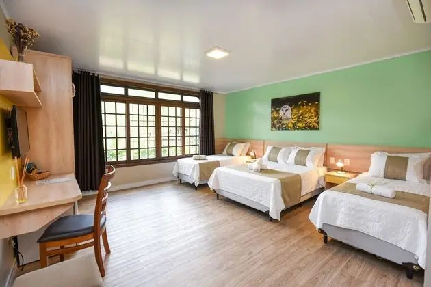 Deluxe Dört Kişilik Oda