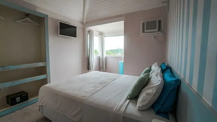 Tek Büyük veya İki Ayrı Yataklı Oda, Balkon, Bahçe Manzaralı