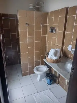 Üç Kişilik Oda, Birden Çok Yatak