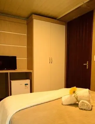 Classic Tek Büyük Yataklı Oda