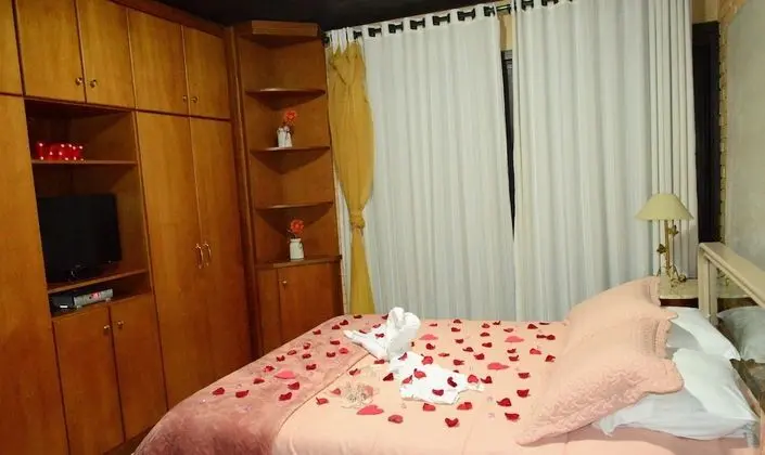 Deluxe Tek Büyük Yataklı Oda, Sıcak Su Havuzu