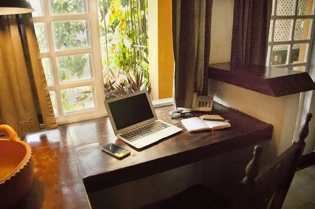 Superior Stüdyo, Balkon