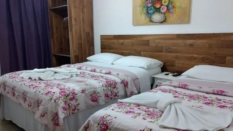 Üç Kişilik Oda