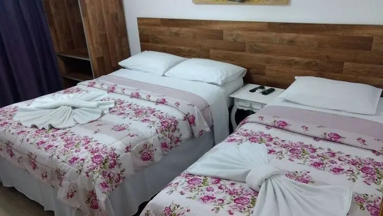 Üç Kişilik Oda