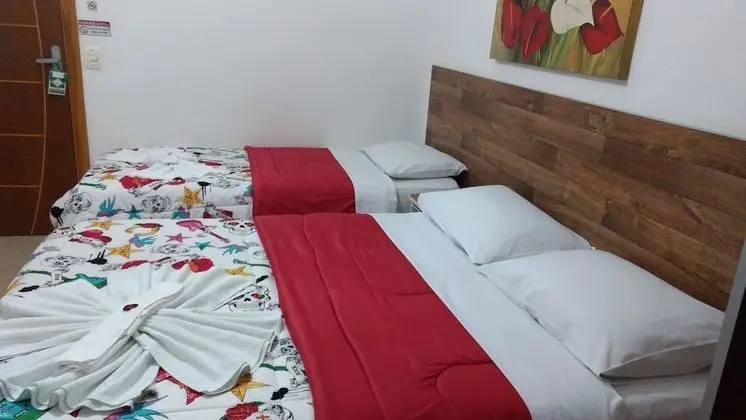 Üç Kişilik Oda