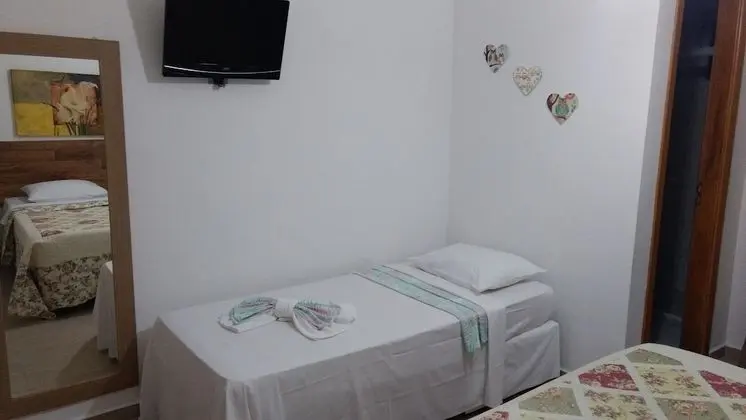 Üç Kişilik Oda