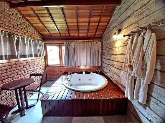 Luxury Oda