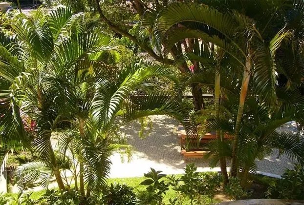 Tek Büyük Yataklı Oda, Balkon, Bahçe Manzaralı
