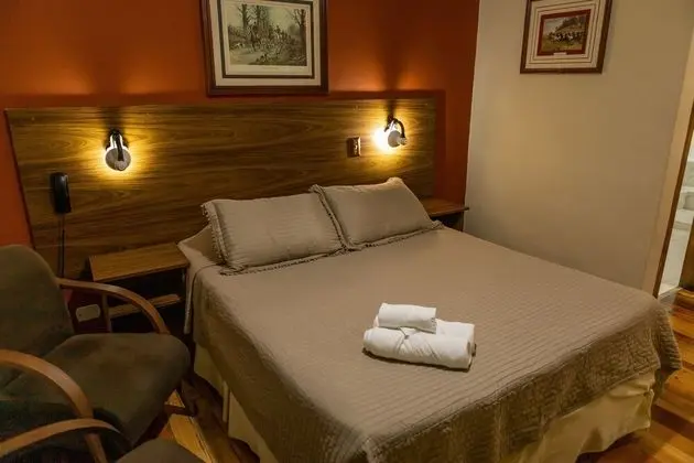 Quarto casal com banheira de hidromassagem (somente Adultos)