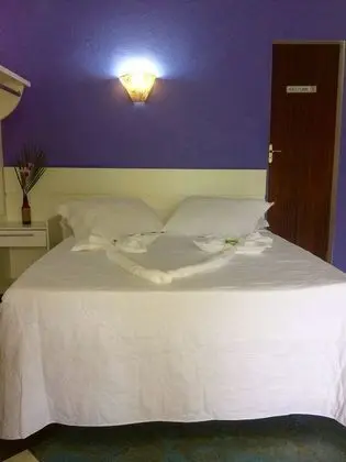 Basic Tek Büyük Yataklı Oda