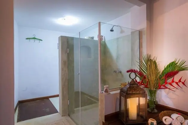 Suite Super Luxo com Hidromassagem Saira