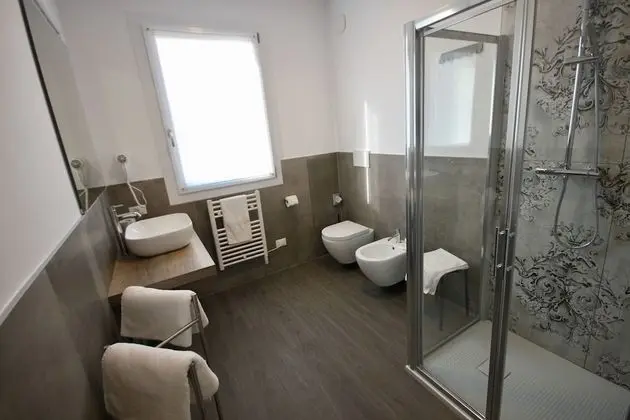 Comfort Tek Büyük veya İki Ayrı Yataklı Oda