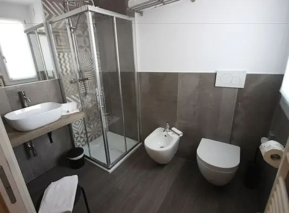 Comfort Tek Büyük veya İki Ayrı Yataklı Oda