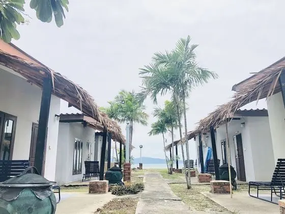 Deluxe Beach Bungalow A/C
