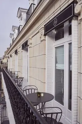 Junior Suite Prestige, balcon & Tour Eiffel