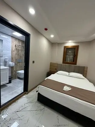 Suite, Manzarasız, Balkonsuz