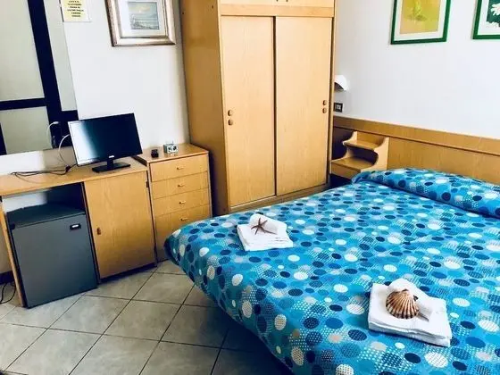 Tek Büyük veya İki Ayrı Yataklı Oda