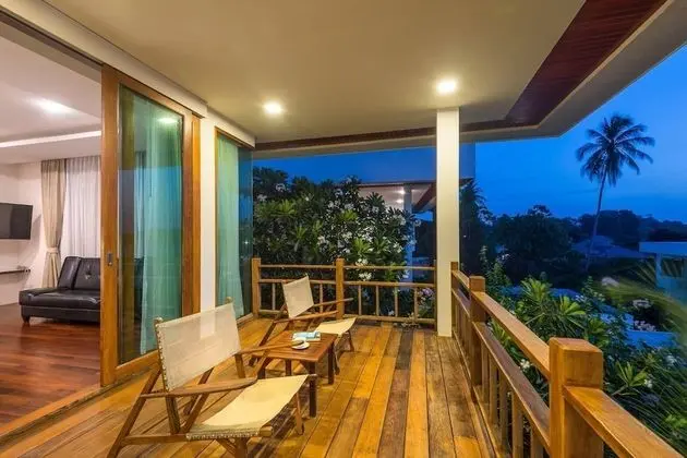 Deluxe Room with Ocean View