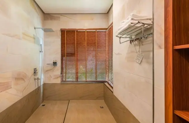 Deluxe Room with Ocean View