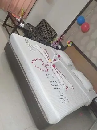Standard Tek Büyük Yataklı Oda
