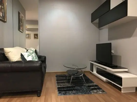 1-Bedroom Apartment