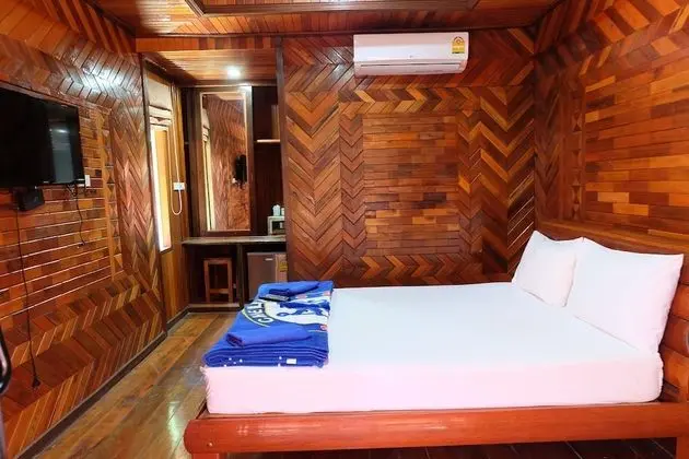 Deluxe Double Bungalow