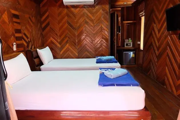 Deluxe Twin Bungalow