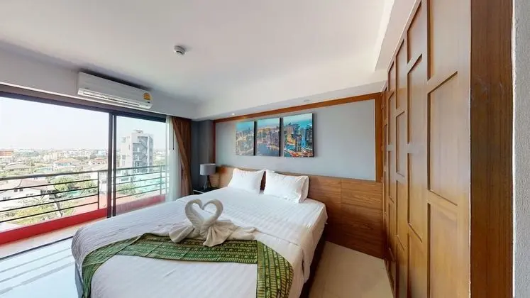 Deluxe Tek Büyük Yataklı Oda