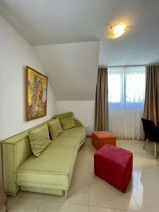 Deluxe Stüdyo (Apartma z 1 spalnico in balkonom)