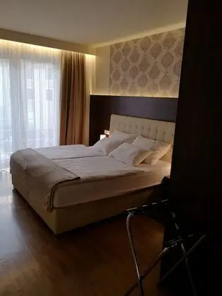Deluxe Tek Büyük Yataklı Oda (Shower)