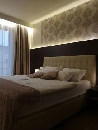 Deluxe Tek Büyük Yataklı Oda (Shower)