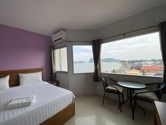Standard Double Room with Seaview