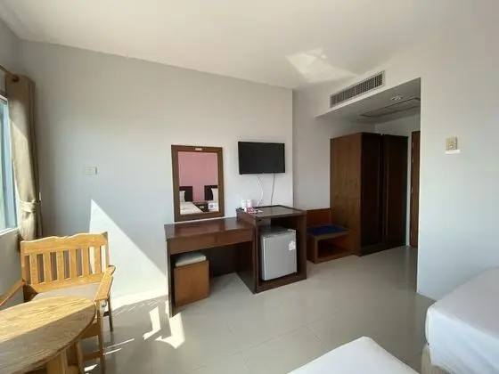 Standard Twin Room with Seaview