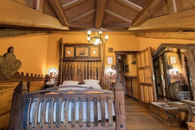 Standard Tek Büyük Yataklı Oda